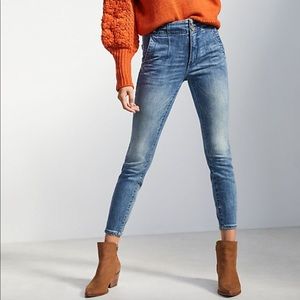 Anthropologie Pilcro Darted Skinny Jean